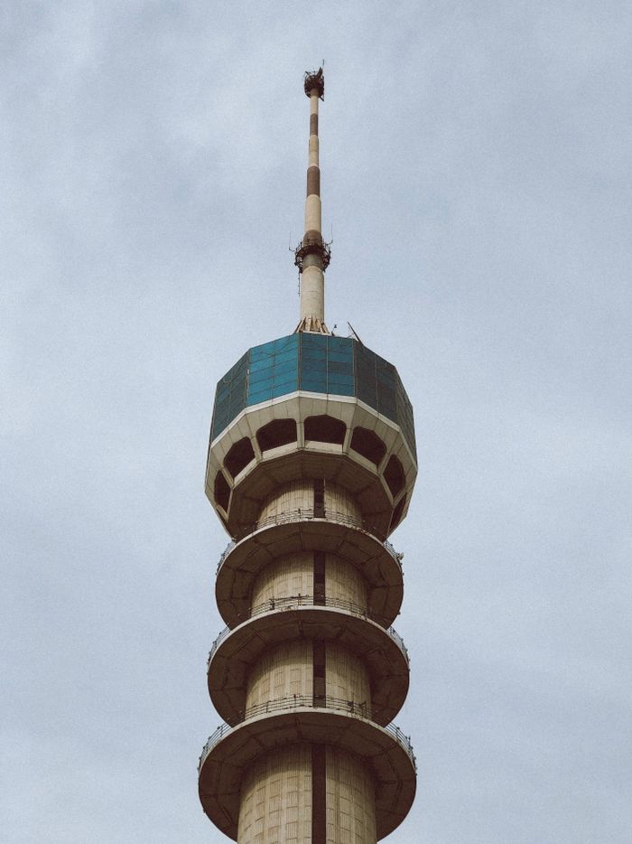 Capture of the iconic Baghdad Tower, showcasing its architectural structure against a clear sky.